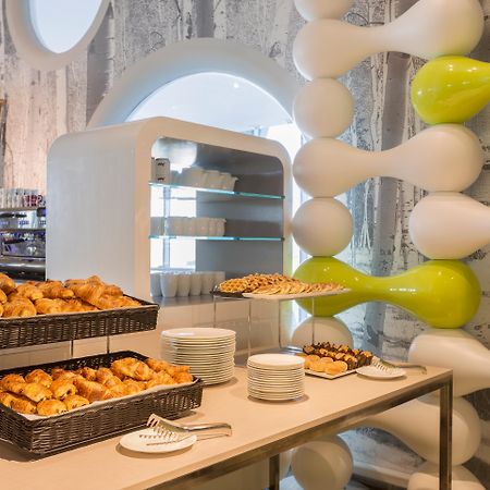 Hotel Voco Milan-Fiere By Ihg Esterno foto
