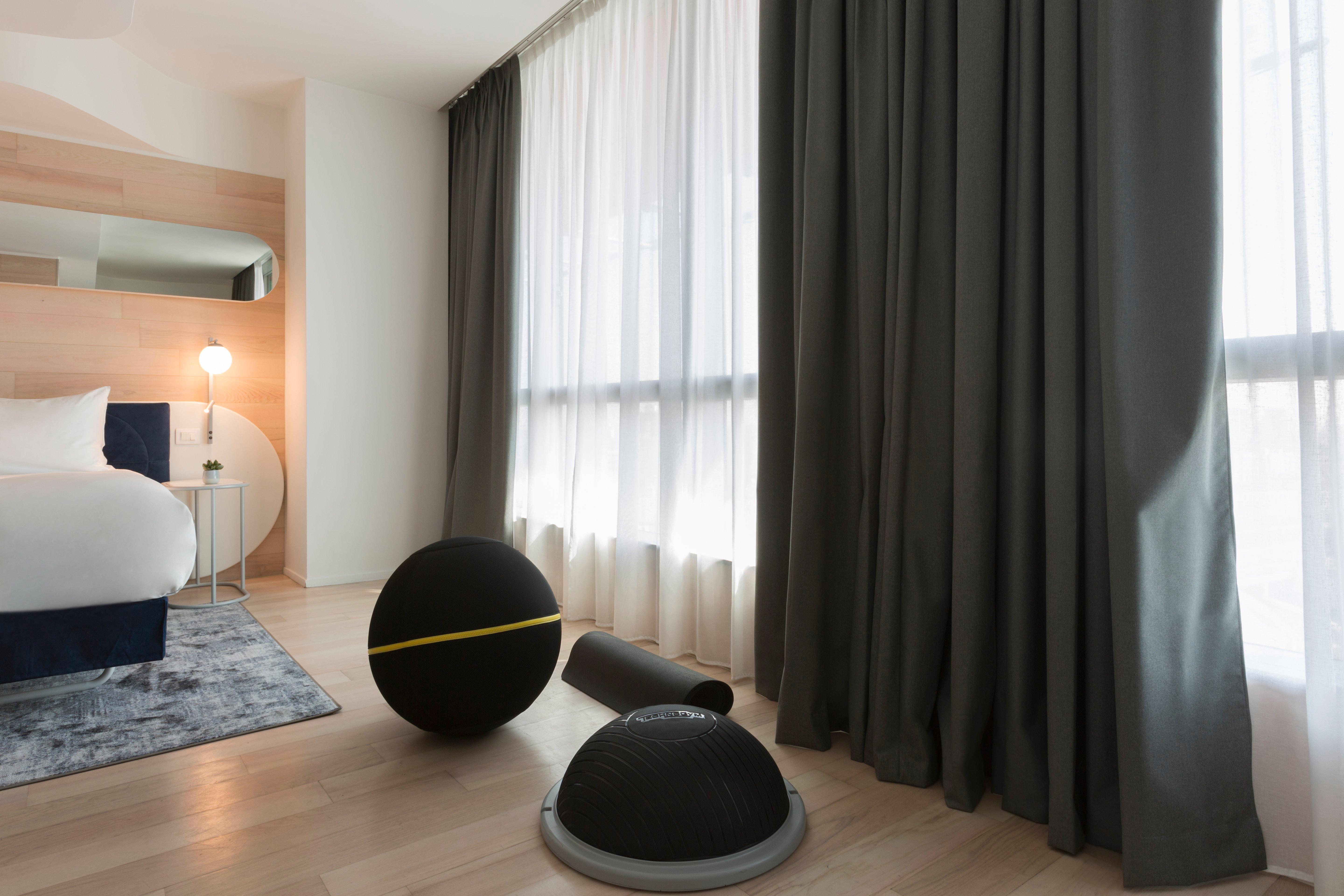 Hotel Voco Milan-Fiere By Ihg Esterno foto
